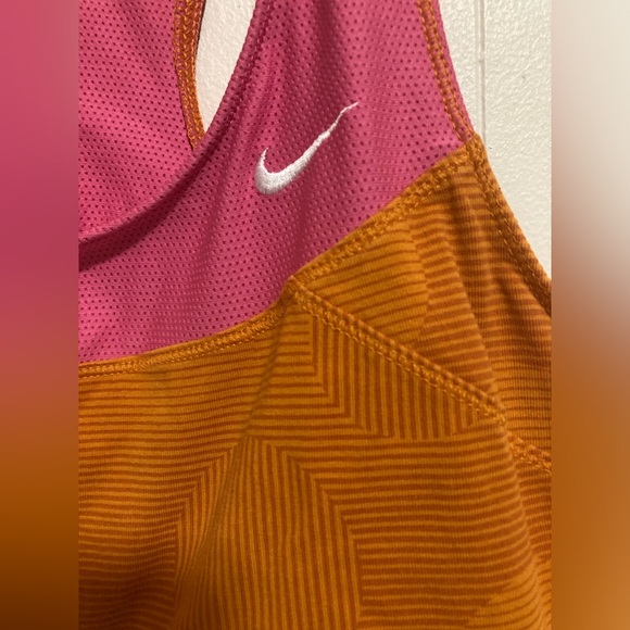 Nike Retro Vintage Racerback Fitted Active Tank Size XL - Picture 2 of 10